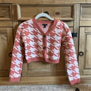 Art Class Coral and White Houndstooth Cardigan